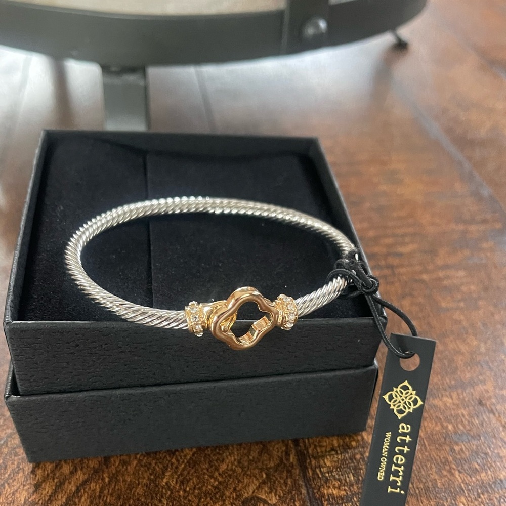 Ateri Bangle - Picture 4 of 5